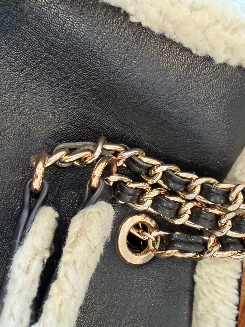 Vintage Havana Black Tote with Cream Shearling Trim and Star Accent - Picture 7 of 8